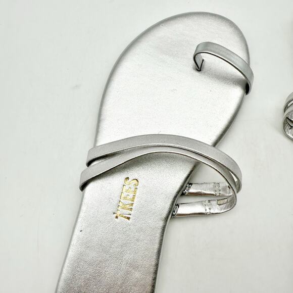 TKEES Womens Leah Flat Sandals US 5 EU 36 Silver Slip On NWOB - Picture 13 of 13